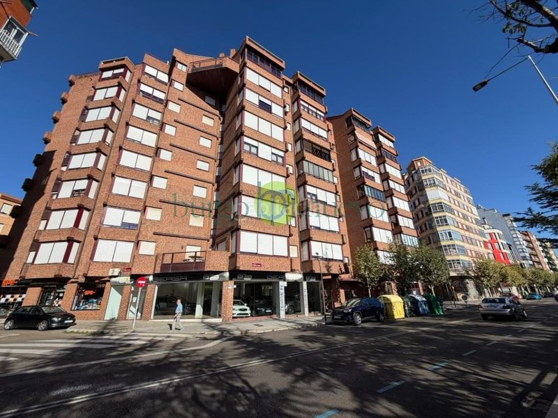 Foto 29bef6cf-eb7c-492a-9e44-065097063459. Appartamento con riscaldamento parcheggio in San Claudio - La Chantría León