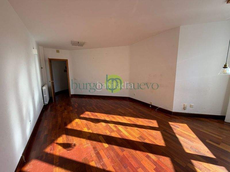 Foto 8df44e19-f84d-4ff2-9ba4-90374a512b78. Appartamento con riscaldamento parcheggio in San Claudio - La Chantría León