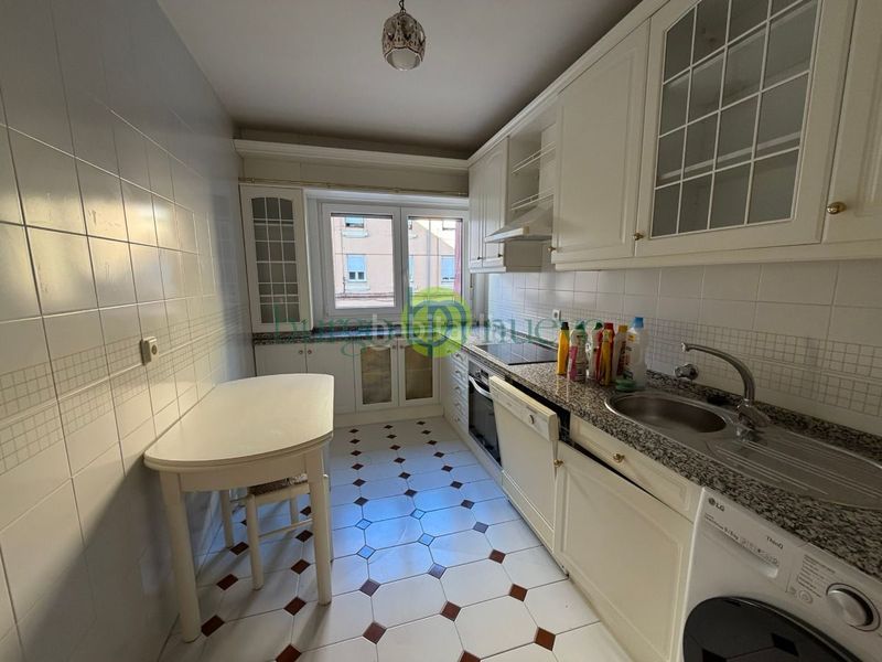 Foto dcd388e3-aac7-45c6-8c6a-147311da3476. Appartamento con riscaldamento parcheggio in San Claudio - La Chantría León