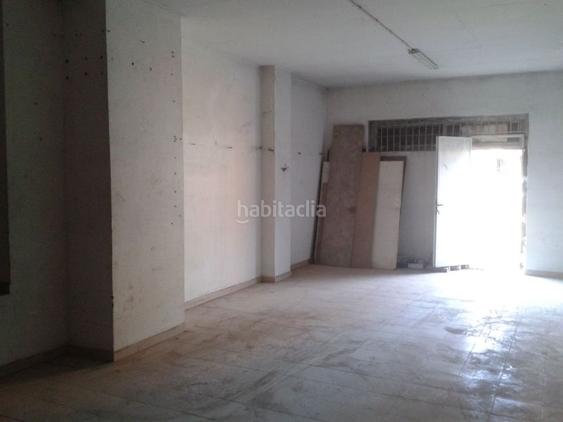 Foto 2d666123-37c9-4b83-a37a-3cb9ae2605b5. Oficina en calle 15 local comercial de 216 m² construidos en alquiler con posibilidad de división en dos locales.
1 local de aproximadamente 60m²y ot en Valladolid