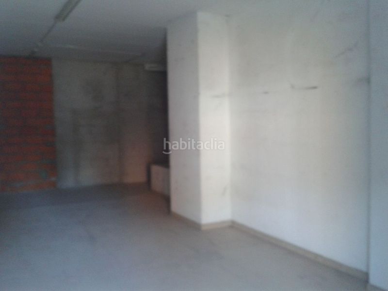 Foto 321f7cd9-7262-4aa7-a10f-eb39a85bbd50. Oficina en calle 15 local comercial de 216 m² construidos en alquiler con posibilidad de división en dos locales.
1 local de aproximadamente 60m²y ot en Valladolid