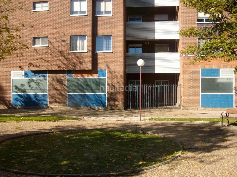 Foto 3e37d095-ea84-49b5-a107-8d4566a88105. Oficina en calle 15 local comercial de 216 m² construidos en alquiler con posibilidad de división en dos locales.
1 local de aproximadamente 60m²y ot en Valladolid