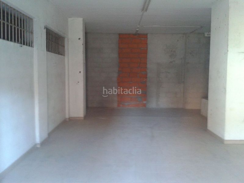 Foto 41b1ec15-b750-48ff-8a5d-4ce55f5af06a. Oficina en calle 15 local comercial de 216 m² construidos en alquiler con posibilidad de división en dos locales.
1 local de aproximadamente 60m²y ot en Valladolid