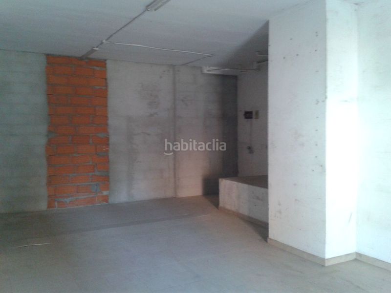 Foto 6e1f8aea-a763-489f-b6e0-3367aa0c9d6d. Oficina en calle 15 local comercial de 216 m² construidos en alquiler con posibilidad de división en dos locales.
1 local de aproximadamente 60m²y ot en Valladolid