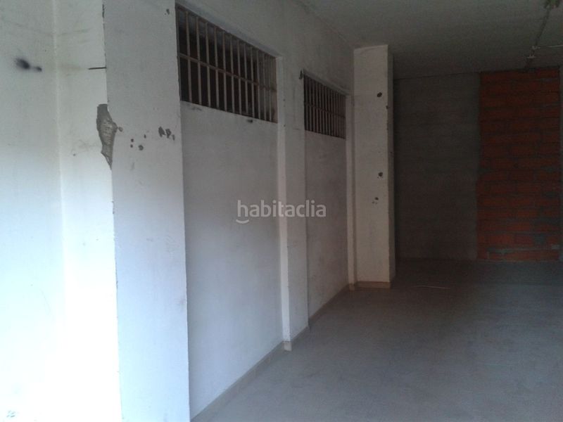 Foto d4e41041-bf15-495c-a005-1e16ae744866. Oficina en calle 15 local comercial de 216 m² construidos en alquiler con posibilidad de división en dos locales.
1 local de aproximadamente 60m²y ot en Valladolid