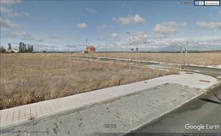 Wohngrundstück in Benavente. Parcela 7.6 de 382,51 m2, en esquina hacia las calles rosa alons