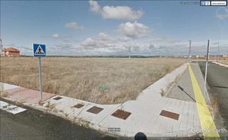 Wohngrundstück in Benavente. Parcela 6.9 de 437,56 m2, en esquina entre las calles rosa alons