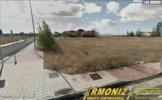 Terreny residencial a Benavente. Parcela 3.3 de 401,32m2,  ubicada en esquina entre las calles te