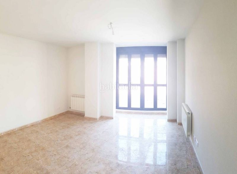 Foto 3cec9442-fb89-4333-bb6f-5da066f2fbc1. Rent flat in avenida juan carlos i 14 in Medina de Rioseco