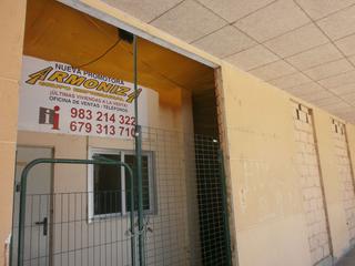 Miete Geschäftsraum in Calle matadero 20. Juan carlos i 18 , bajos 2 local de obra en bruto de 338,65 m2