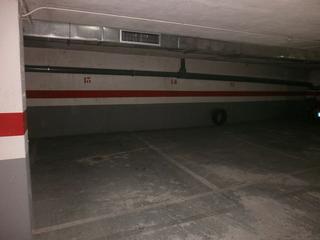 Aparcament cotxe a Calle barco 9. Plaza de garaje en  edificio de viviendas la solana. en alquiler