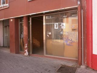 Lloguer Local Comercial a Calle barco 25. Local 7 en edificio la solana de obra, para reformar, situado en