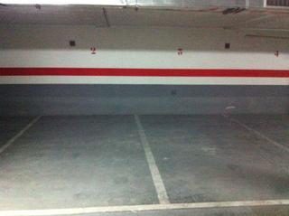 Aparcament cotxe a Calle barco 9. Plaza de garaje (2 y 3) en sótano -2 de edificio de viviendas la
