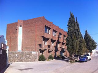 Lloguer Edifici a Calle de la zanfona 8a. Edificio de oficinas en alquiler de tres plantas, junto al nuevo