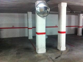 Location Parking voiture à Avenida del moral 3. Plazas de garaje en avenida del moral