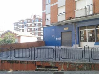 Oficina a Calle estebanina 18d. Local en venta o alquiler en corvera de asturias
