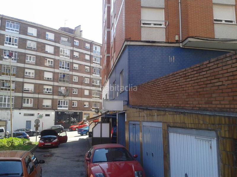 Foto 666c8ab1-eabb-41bf-a280-e38400dafd00. Affitto ufficio in calle estebanina 18d in Corvera de Asturias