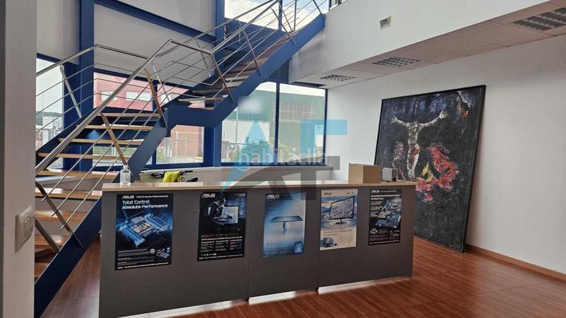 Foto 16b818bd-add4-4f35-bea9-e786e26104c8. Lloguer nau industrial a Vilamarín