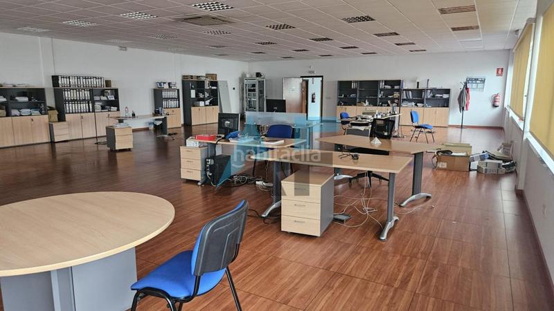 Foto a8e87107-b62f-4ba5-8123-735de245d4f5. Lloguer nau industrial a Vilamarín