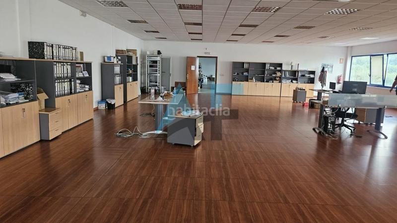 Foto ba23808a-9479-4ce4-9bf8-b0363a8f87b1. Lloguer nau industrial a Vilamarín