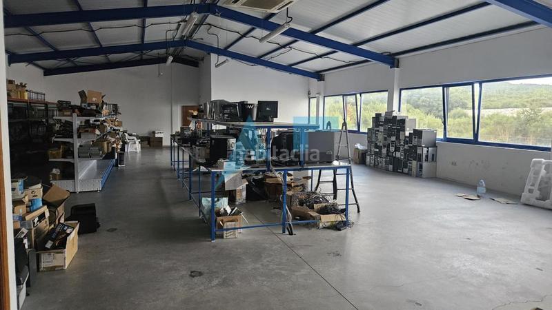 Foto f49a3b7c-3e66-4fef-91a9-cf927a754489. Lloguer nau industrial a Vilamarín