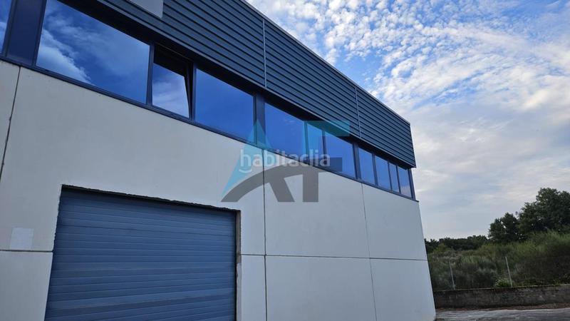 Foto f83a6ce9-6dd4-4d0c-9961-46ad126ca32c. Lloguer nau industrial a Vilamarín