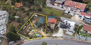 Terreny residencial  Lugar a pipileira