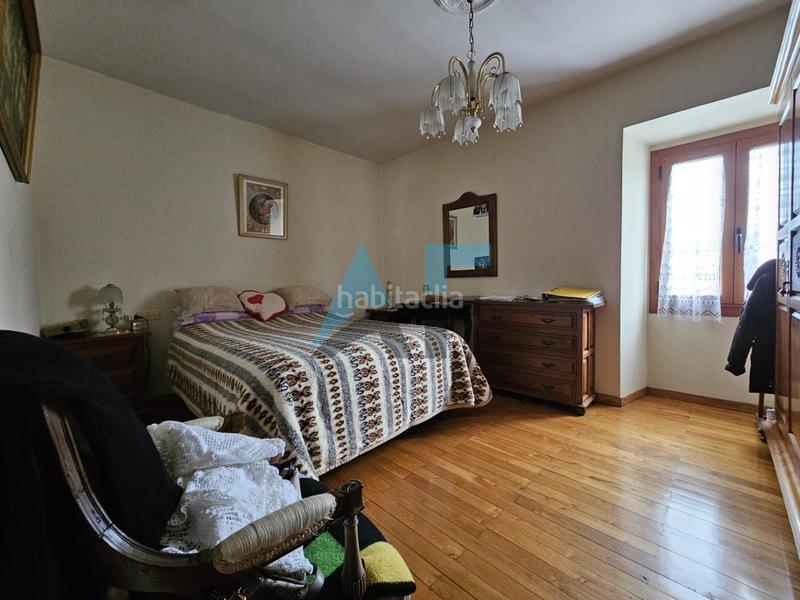 Foto cd40a401-9438-4dcd-861a-269a82b5d1c9. Casa en Leiro