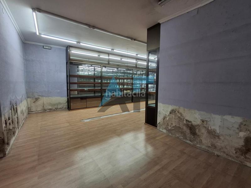 Foto 2c651606-4ef4-4971-b447-6b6eedfa7e50. Lloguer local comercial a Centro Ourense