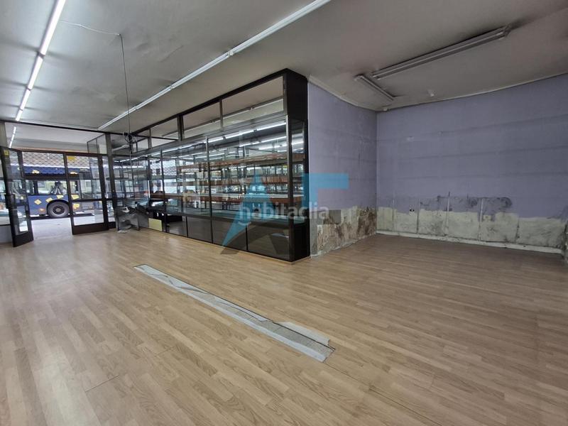 Foto 592bf1ad-5b22-41ca-ac9c-6e0a29936998. Lloguer local comercial a Centro Ourense