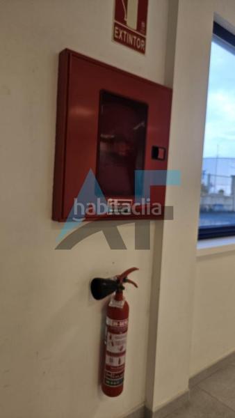 Foto 40f87e5a-20c7-419d-b7e1-807e15395232. Bâtiment à usage industriel dans Vilamarín