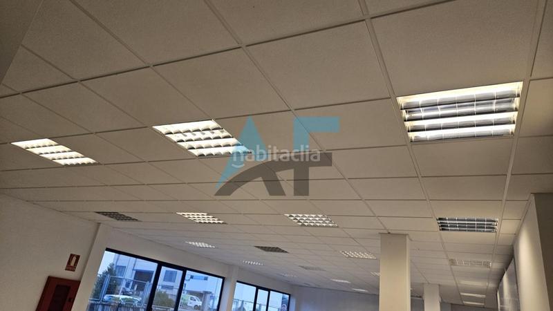 Foto 587f825a-9163-4531-8c22-4a5d9482c38d. Bâtiment à usage industriel dans Vilamarín