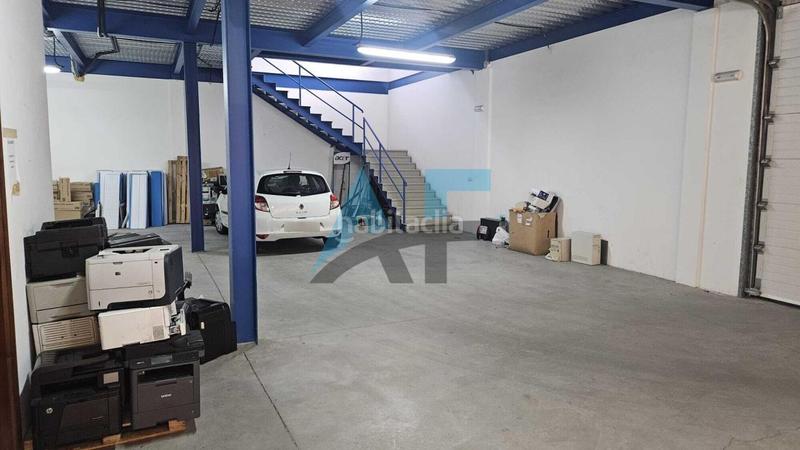 Foto e512dd98-56f7-4834-a2ed-a90fb1b0538e. Bâtiment à usage industriel dans Vilamarín