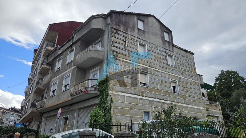 Foto a607de29-8152-42f5-9759-bf0e76ddc442. Edificio in Vistahermosa Ourense