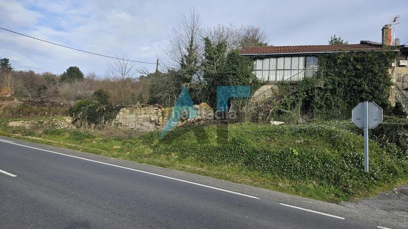 Foto 104c93ff-ba0b-4093-b9ee-572ed16e43e2. Casa con riscaldamento in Vilamarín