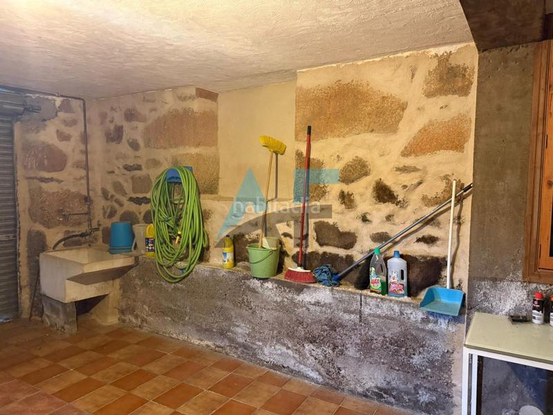 Foto 0b38aa58-8ea6-4530-bc62-759c2ac227a9. Casa amb calefacció aparcament a Maceda