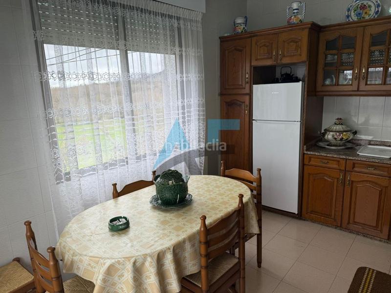 Foto 95a504c9-76b8-481d-8931-9ff8df550813. Casa amb calefacció aparcament a Maceda