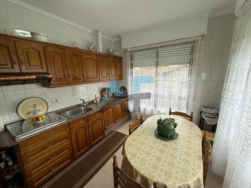 Foto f291f932-89b3-4b66-910b-d6b12f62c8bb. Casa amb calefacció aparcament a Maceda