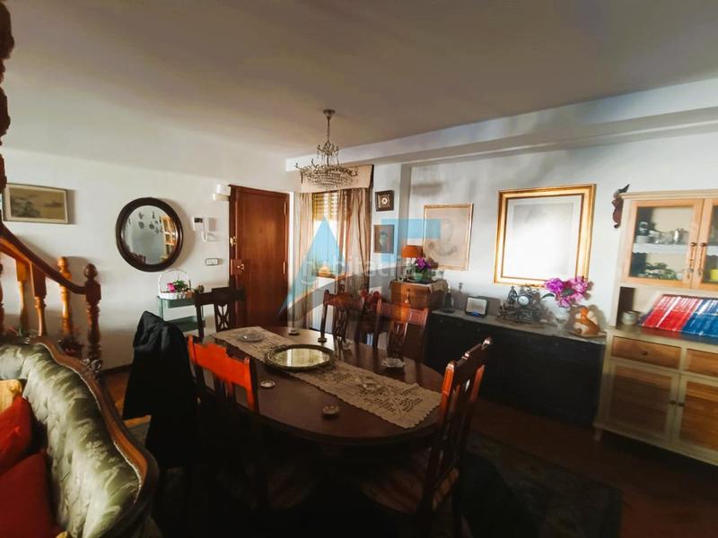 Foto ba83939a-cac6-48a1-be43-4f4777c9baab. Dúplex amb calefacció aparcament a Centro Ourense