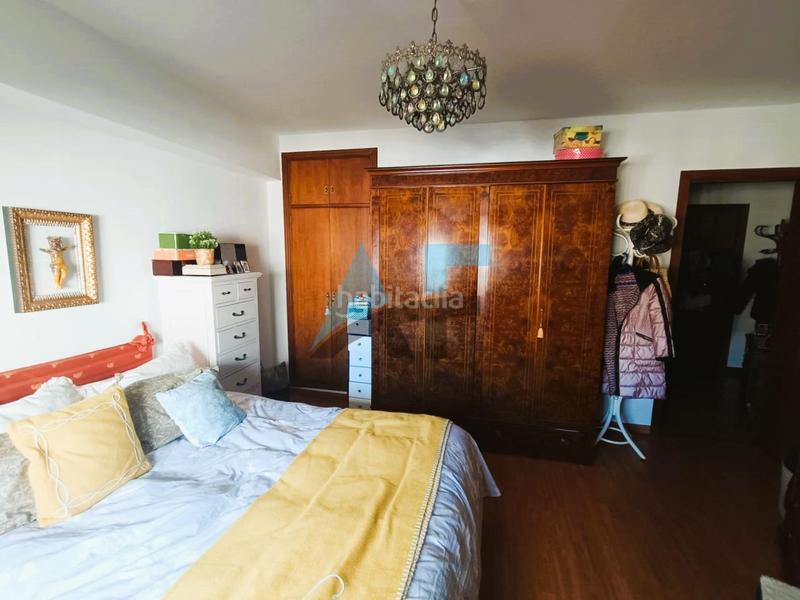 Foto c2225219-edb2-49b5-822d-f69f8e3ddbd1. Dúplex amb calefacció aparcament a Centro Ourense