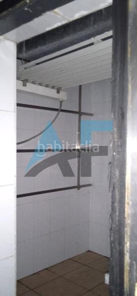 Foto e9ec9519-e5ef-4c59-b5f5-9a43ab9f37bb. Location local commercial dans Universidad Ourense