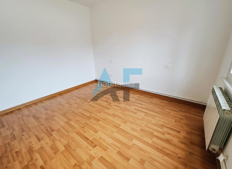 Foto 6b127e6f-94a8-4455-b870-ba54d51c845f. Etagenwohnung mit heizung parking in Couto Ourense