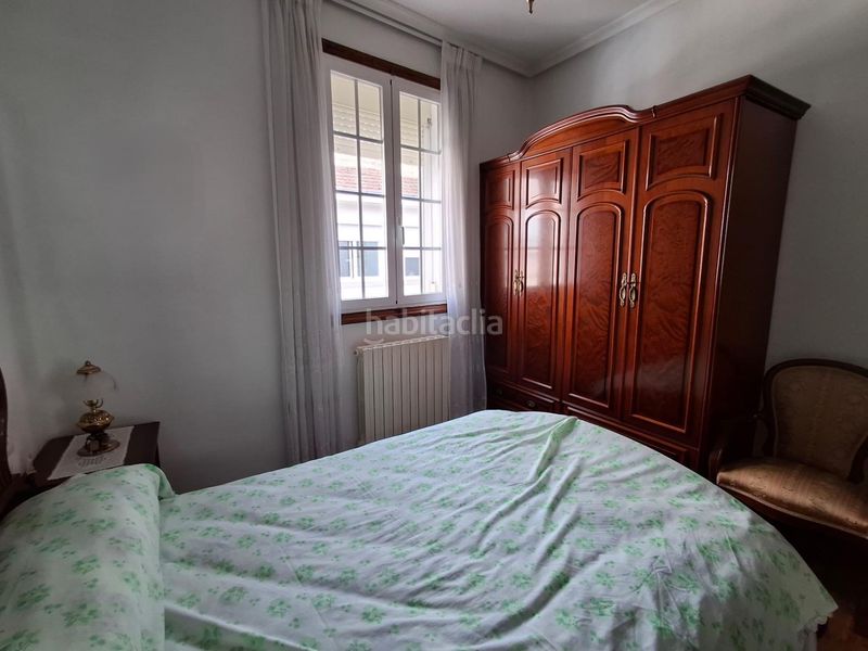 Foto ca98b952-3d48-4d3c-ac98-9d952dfaaf28. Casa a Universidad Ourense