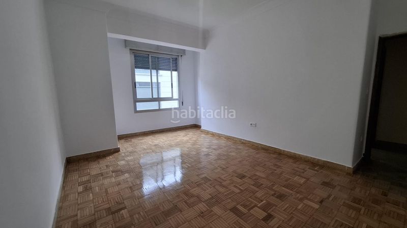 Foto b76ef370-83ac-4b94-bdb2-59715eb8f741. Pis a A Ponte Ourense