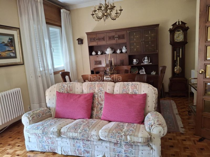 Foto 4b8f0ec0-ca7b-42a4-9c9e-4db84640e5a0. Casa amb calefacció aparcament a Vistahermosa Ourense