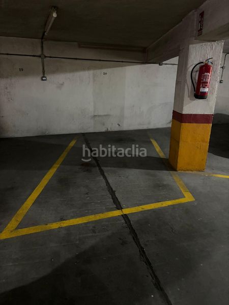 Foto 70975666-f434-4383-8ff2-9a7efd791537. Aparcament cotxe a Centro Ourense