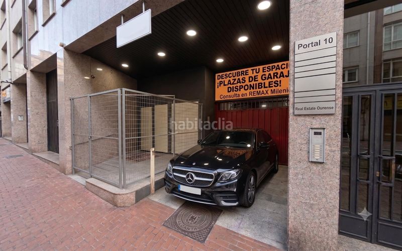 Foto 8fe8a353-c606-40a1-b4d9-775353973e98. Aparcament cotxe a Centro Ourense
