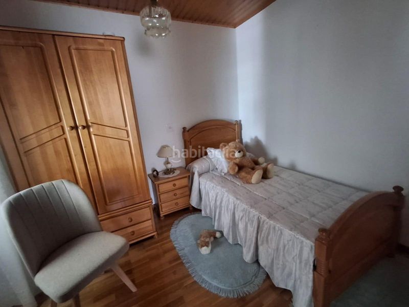 Foto a33bd0ad-1e58-4b2d-a148-51298bcbb2b1. Casa amb calefacció aparcament a Cenlle