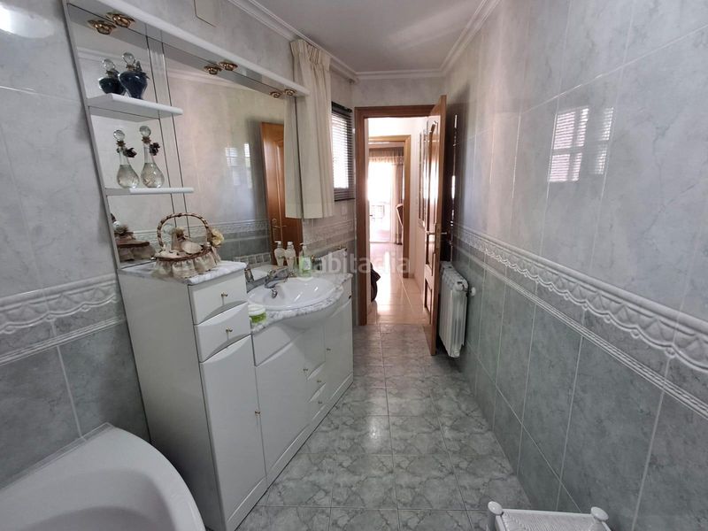 Foto d686e5f1-eebc-430b-b136-b1158a8bf570. Casa amb calefacció aparcament a Cenlle