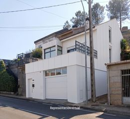 Chalet in San Cibrao das Viñas. Chalet independiente en san cibrao das viñas, listo para entrar